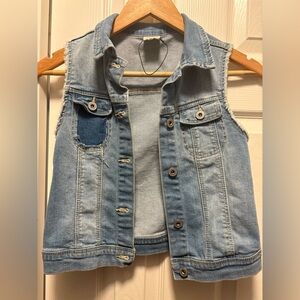Denim Sleeveless Vest with Pockets
